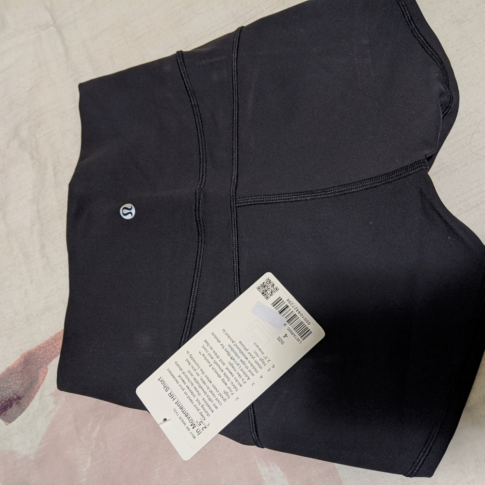 Lululemon Lux short - Picture 3 of 4